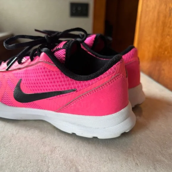 nike - Picture 2 of 10